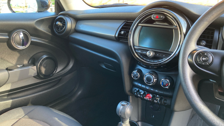 MINI Hatchback 1.5 Cooper Classic II 3dr Petrol Hatchback